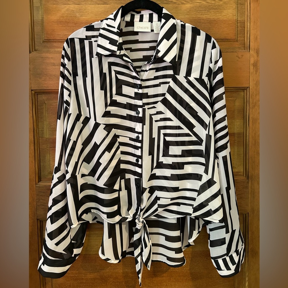 Chicos Women's Sheer Geometric Print Blouse/ tie waist / Size 0